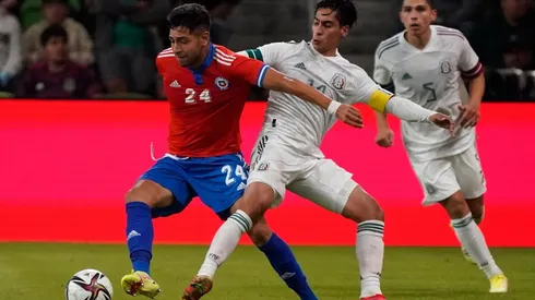 El lateral de Colo Colo se ilusiona con ganarse un lugar en la Roja.