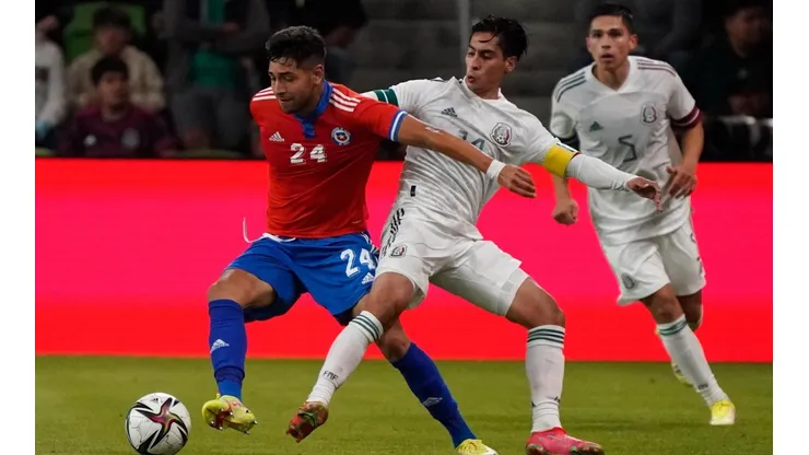 El lateral de Colo Colo se ilusiona con ganarse un lugar en la Roja.