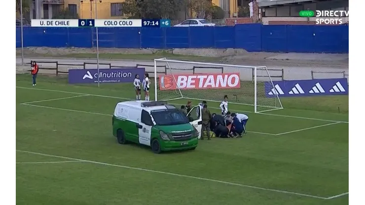 La bochornosa situación que vivió Javiera Grez en el Superclásico femenino.