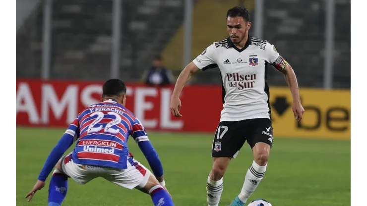 El capitán de Colo Colo sufrió un desgarro y estará al menos tres semanas fuera de las canchas.