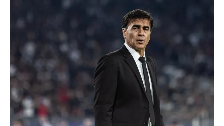 Gustavo Quinteros quiere refuerzos para Colo Colo