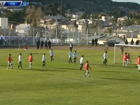 El tremendo gol olímpico de Felipe Valdivia, jugador de Colo Colo sub 17 jugando por La Roja