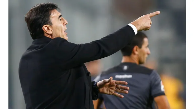 La fuerte autocrítica de Gustavo Quinteros tras la eliminación de Colo Colo.