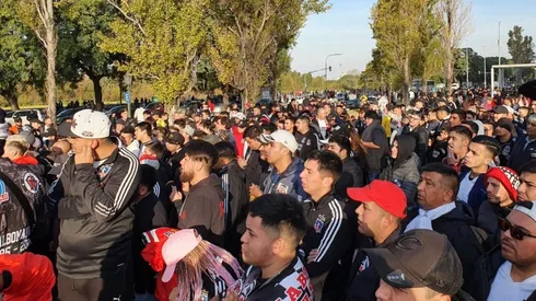 La tremenda concentración de hinchas de Colo Colo en la previa del partido ante River Plate