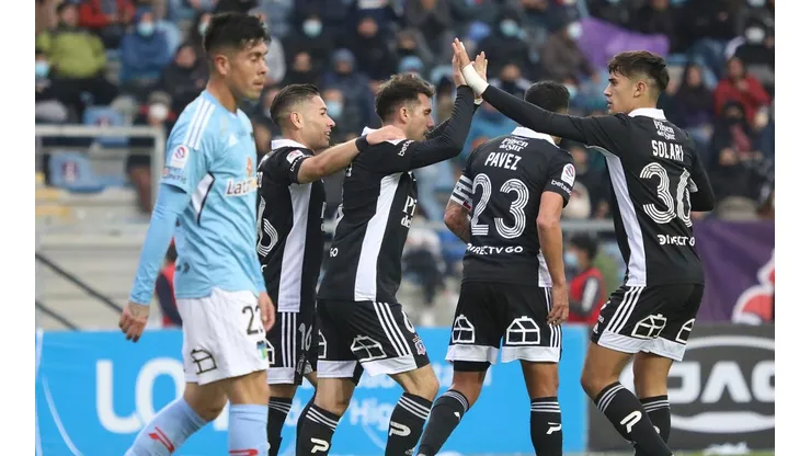 Colo Colo empató y no pudo escaparse en el liderato.