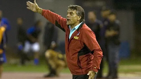 Hugo Tocalli valora el buen momento de Colo Colo y destaca la labor de Gustavo Quinteros.