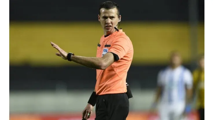 Colo Colo ya conoce a los árbitros para su partido ante River Plate