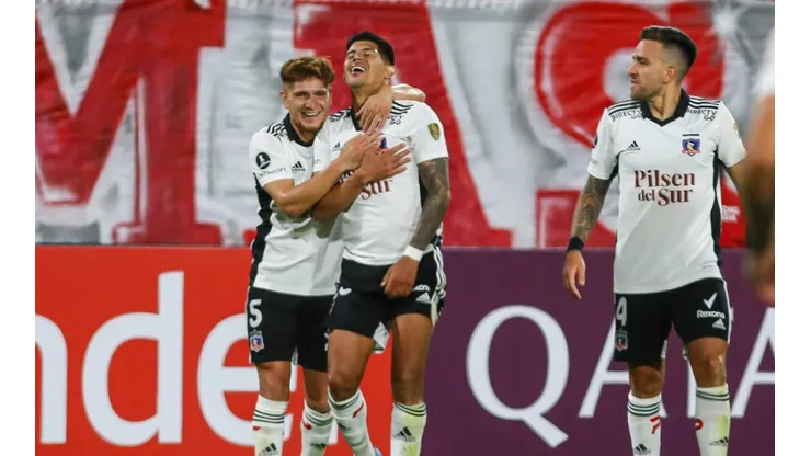 El divertido trolleo de los jugadores de Colo Colo a Esteban Pavez