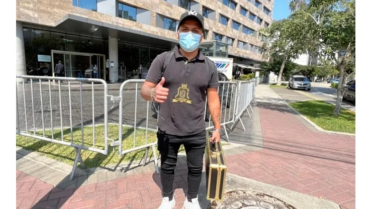 Barbero que ingresó al hotel de Colo Colo en Perú destaca el ánimo del plantel.