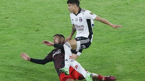 La entrada de Paulo Díaz sobre Alexander Oroz fue muy comentada en Chile y Argentina.