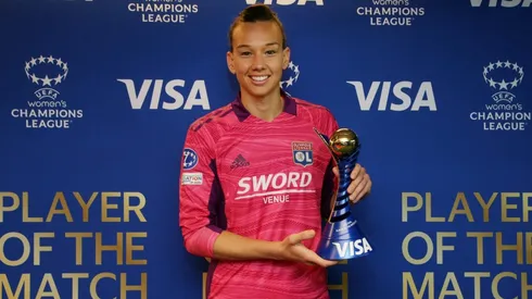 Tiane se vistió de héroe y le dio la clasificación al Lyon a la final de la Champions League.