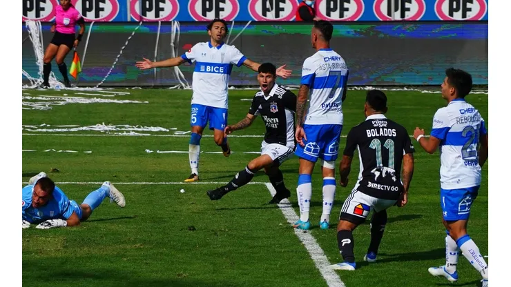 Alexander Oroz anotó un agónico gol para darle el empate a Colo Colo.