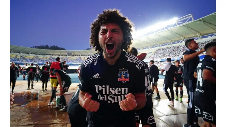 Maximiliano Falcón calentó la previa del partido contra la UC.