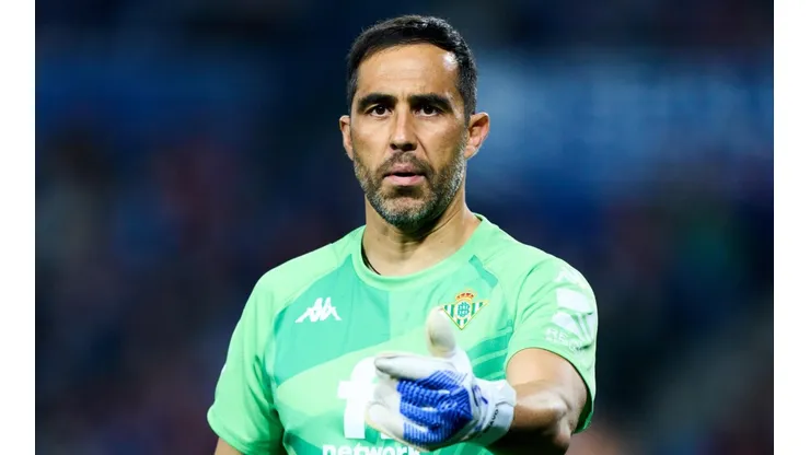 El portero formado en Colo Colo buscará su tercera Copa del Rey.
