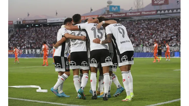 Colo Colo se llena de amor de Arica a Magallanes en su aniversario 97