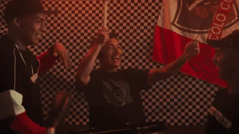 Cristian Zavala en el himno de Colo Colo