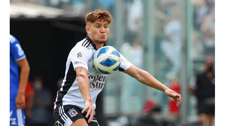 Leonardo Gil adelantó su posición en Colo Colo.