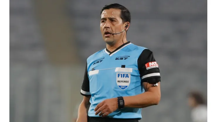 Felipe González impartirá justicia en el duelo entre Colo Colo y Cobresal.