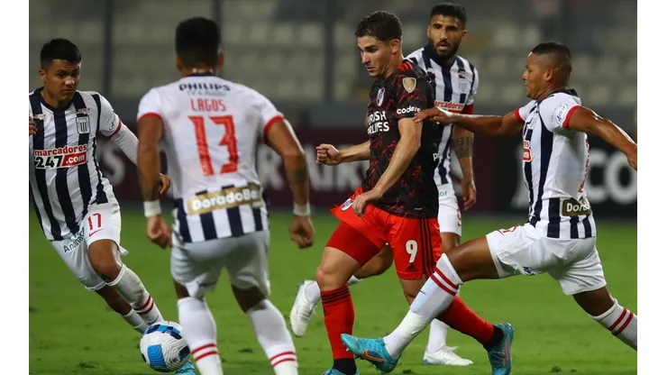 Gustavo Quinteros adelantó que espera un Alianza Lima con mucha gente replegada.