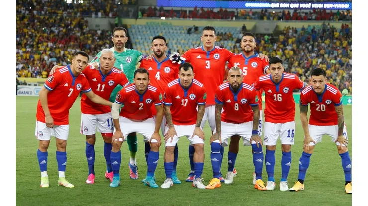 Martín Lasarte dio a conocer la formación de la Roja ante Uruguay