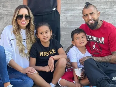 Marité Matus le hace nanai a Arturo Vidal