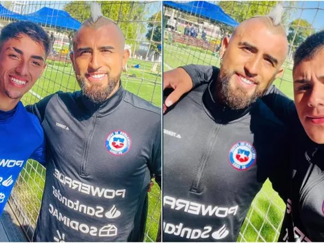 Juveniles de Colo Colo se fotografían con la Generación Dorada