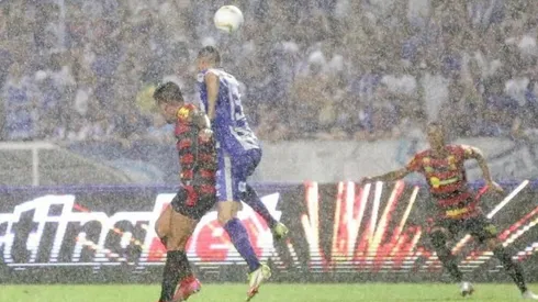 Parraguez vio acción en un verdadero diluvio por la Copa do Nordeste.