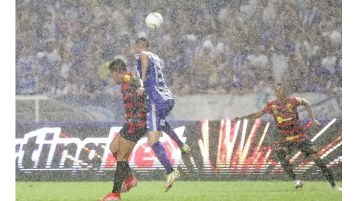 Parraguez vio acción en un verdadero diluvio por la Copa do Nordeste.