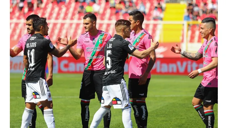 Gustavo Quinteros no piensa en cambiar la formación ante Palestino.