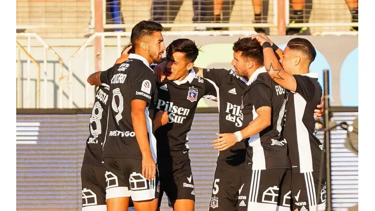 Colo Colo sacó adelante la tarea ante Deportes Antofagasta.