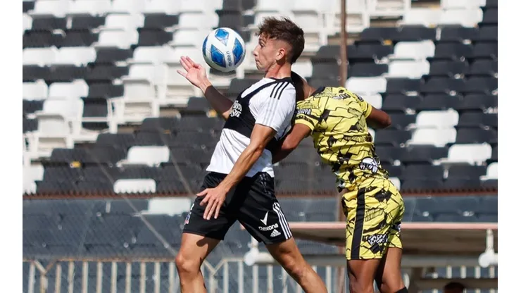 La formación de Colo Colo contra Lautaro de Buin
