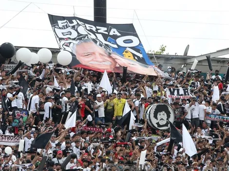 El Monumental se llenó de homenajes para Carlos Caszely en el Superclásico