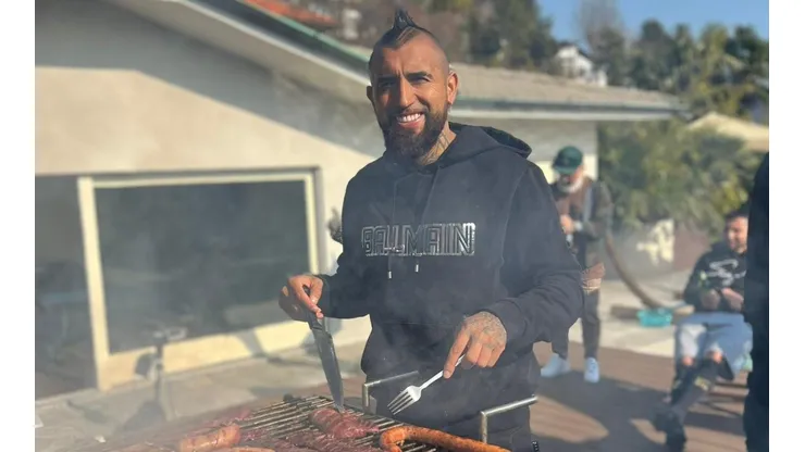 El Rey tiene todo listo para ver el Superclásico