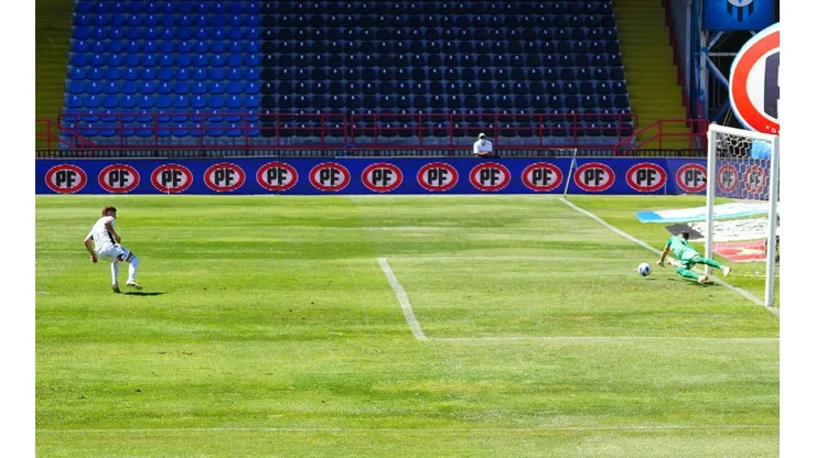 Gabriel Castellón le ahogó el grito de gol a Colo Colo.