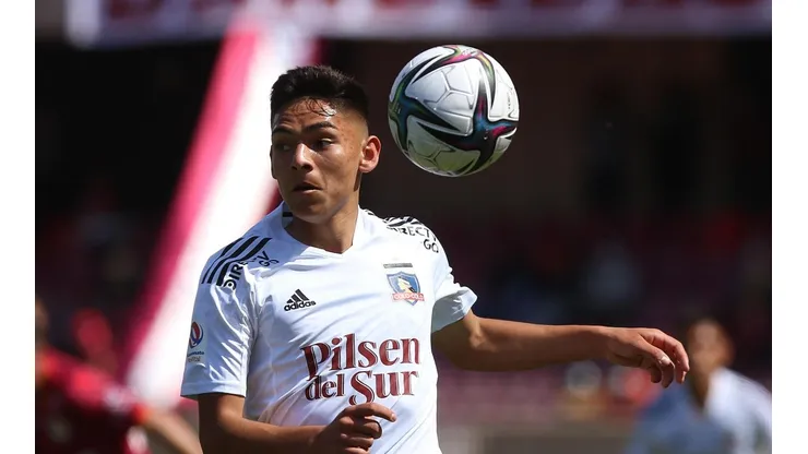 En Colo Colo hay muchas expectativas con el crecimiento de Joan Cruz.