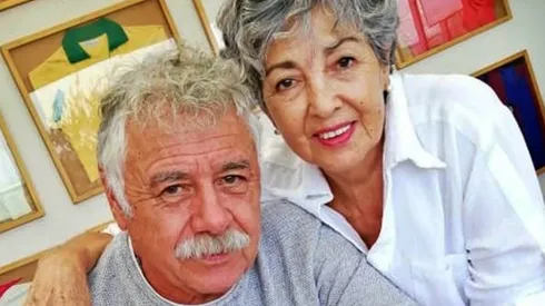 El ídolo albo junto a María de Los Ángeles Guerra.