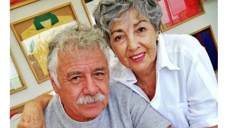 El ídolo albo junto a María de Los Ángeles Guerra.