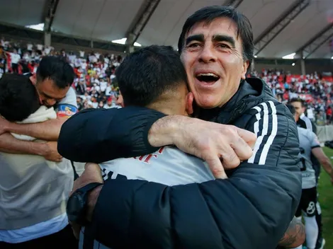 Colo Colo celebra el cumpleaños de Gustavo Quinteros