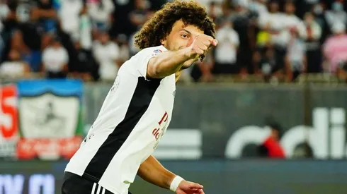 Históricos de Colo Colo no ven con malos ojos que Gustavo Quinteros utilice línea de tres defensas.