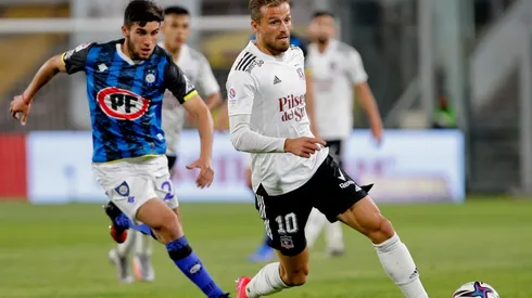 El atacante se abre un espacio en el plantel.