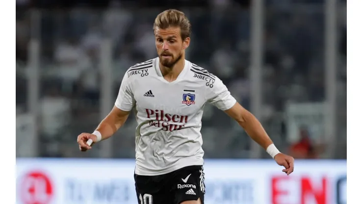 Christian Santos por ahora sigue en Colo Colo.