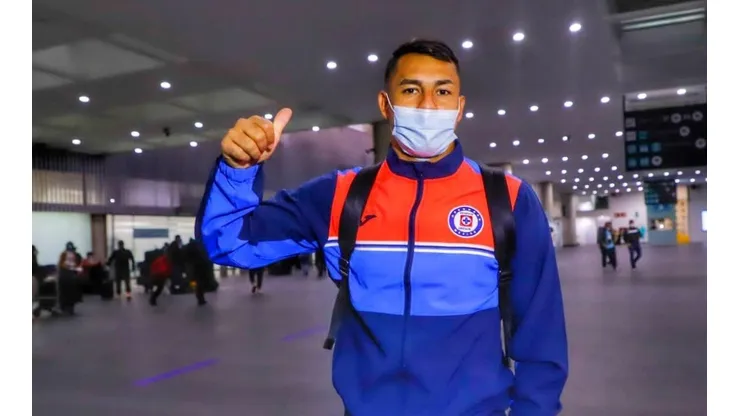Iván Morales todavía no está habilitado para debutar.