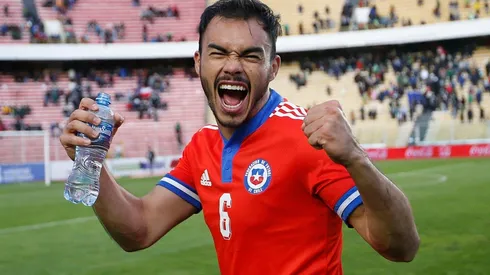 Suazo y Cortés en el once inicial de la Conmebol