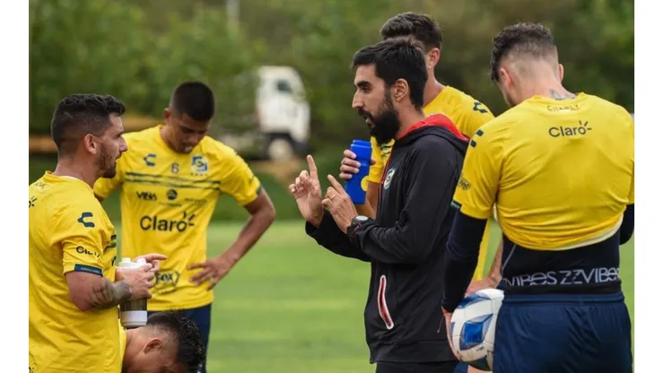 Francisco Meneghini habla de Colo Colo