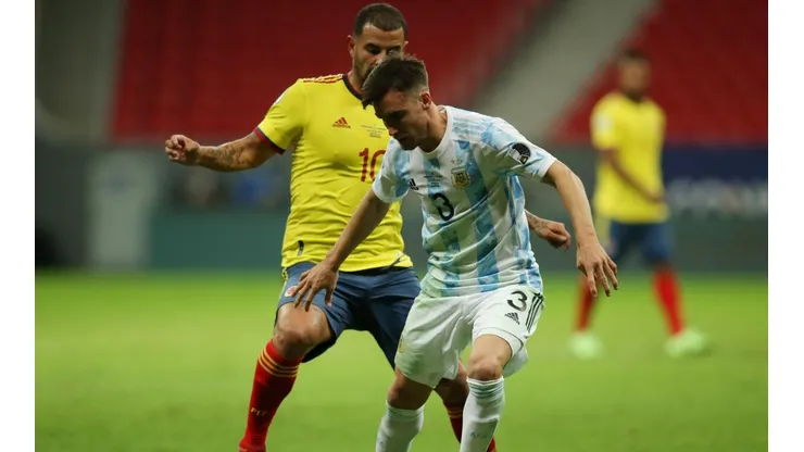 La albiceleste le puede dar una mano a la Roja si vence a Colombia.