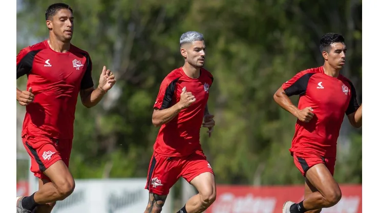 Estudiantes anuncia amistoso con Colo Colo
