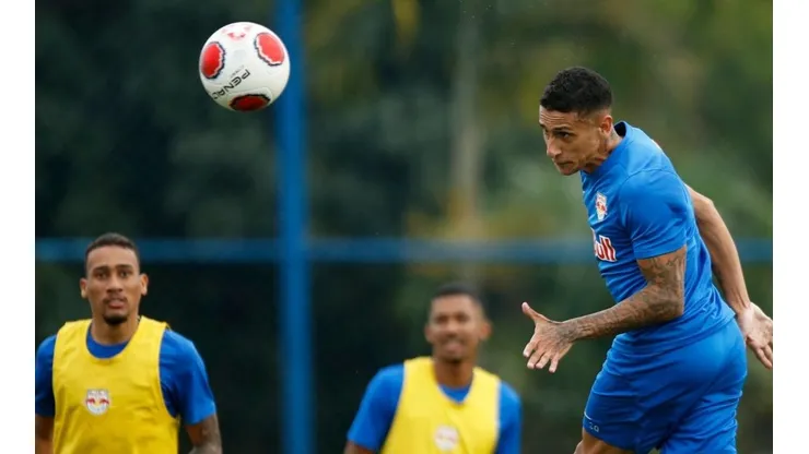 Bragantino le dice que no a Colo Colo