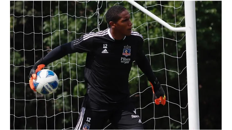 Omar Carabalí será el arquero titular de Colo Colo para el Superclásico del Torneo de Verano en Argentina.