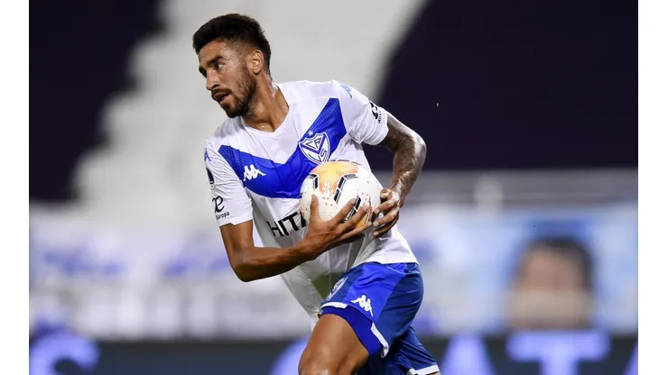 El atacante se hará los exámenes en Argentina para luego integrarse a la pretemporada
