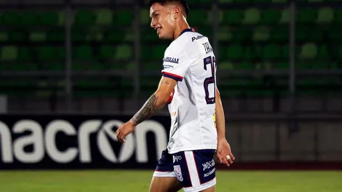 El primer refuerzo albo ya está en suelo nacional para realizar exámenes médicos